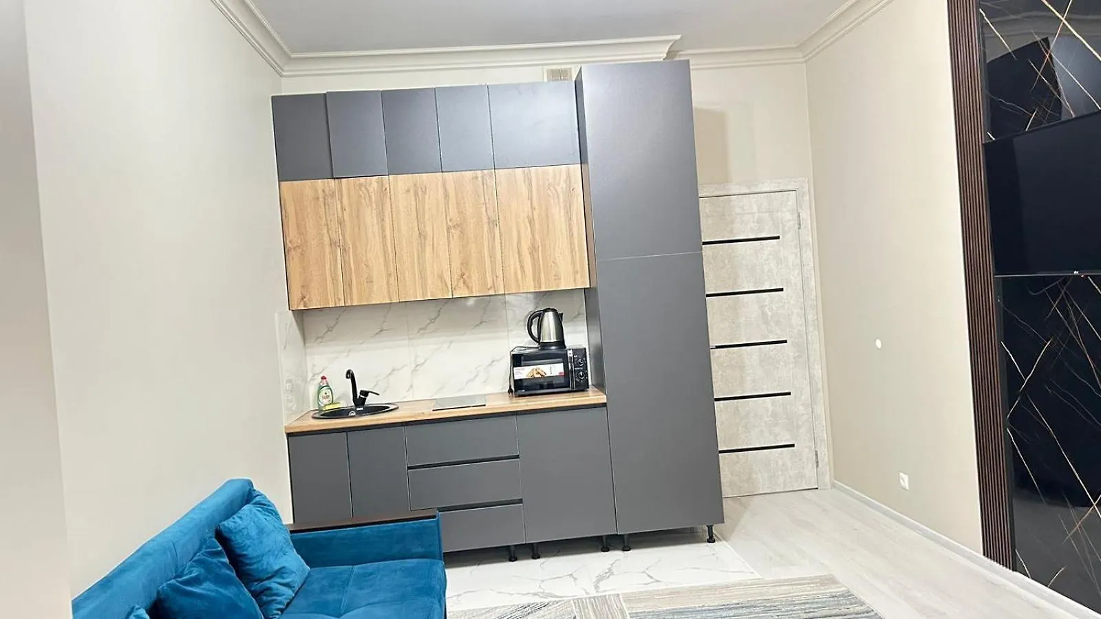 Комфорт Сити 3 Almaty Apartment
